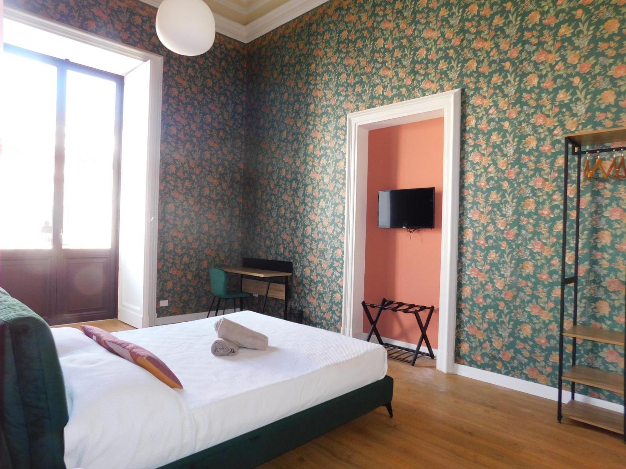 Hibiscus - Etnea Rooms Katanya Dış mekan fotoğraf
